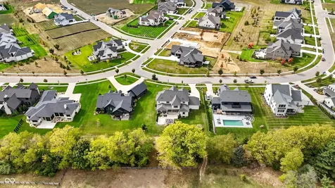 5130 Melbourne Place Zionsville IN 46077