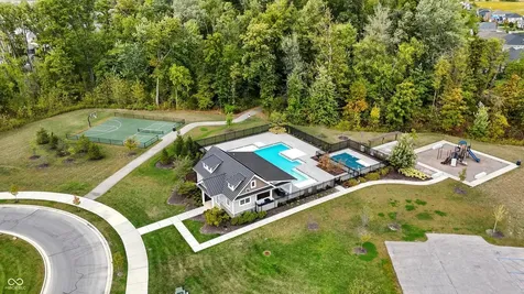 5130 Melbourne Place Zionsville IN 46077
