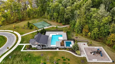 5130 Melbourne Place Zionsville IN 46077