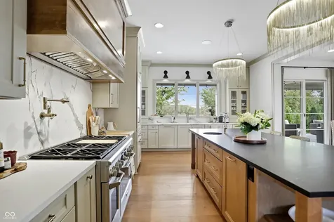 5130 Melbourne Place Zionsville IN 46077