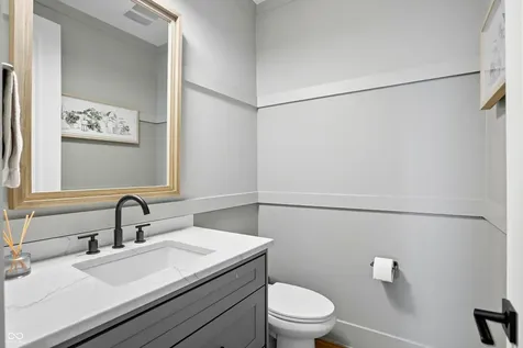 5130 Melbourne Place Zionsville IN 46077