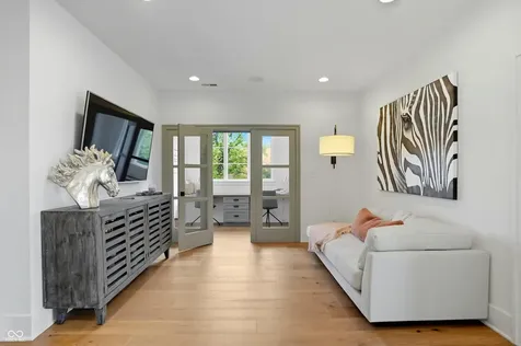 5130 Melbourne Place Zionsville IN 46077