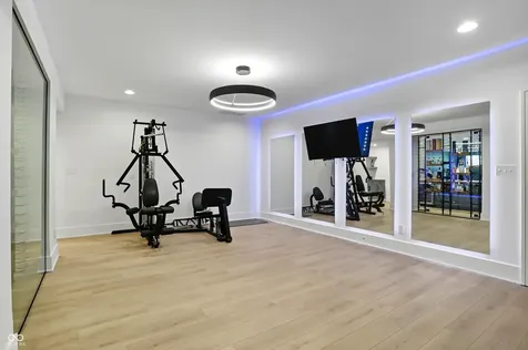 5130 Melbourne Place Zionsville IN 46077