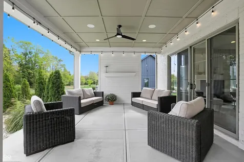 5130 Melbourne Place Zionsville IN 46077