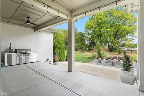 5130 Melbourne Place Zionsville IN 46077