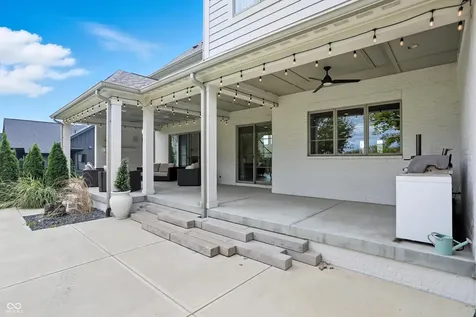 5130 Melbourne Place Zionsville IN 46077