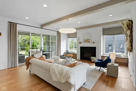 5130 Melbourne Place Zionsville IN 46077