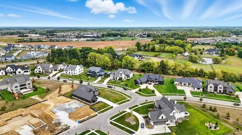 5130 Melbourne Place Zionsville IN 46077