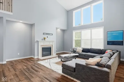8842 Windpointe Pass Zionsville IN 46077
