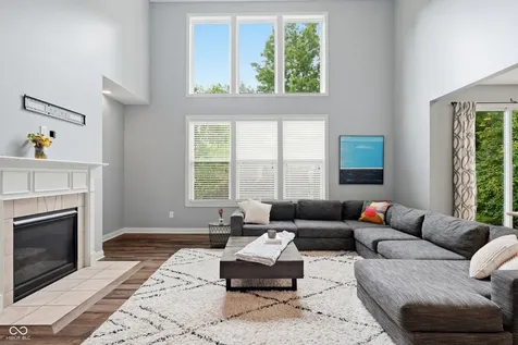 8842 Windpointe Pass Zionsville IN 46077