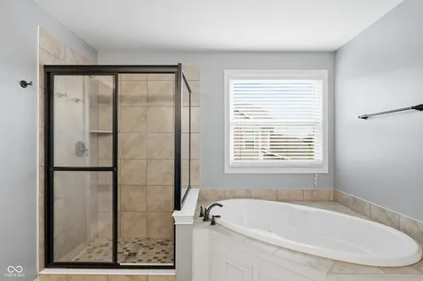 8842 Windpointe Pass Zionsville IN 46077