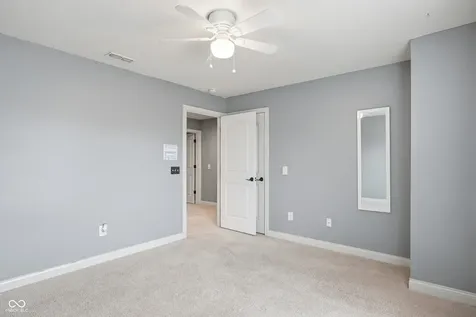 8842 Windpointe Pass Zionsville IN 46077