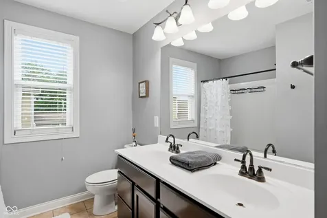 8842 Windpointe Pass Zionsville IN 46077