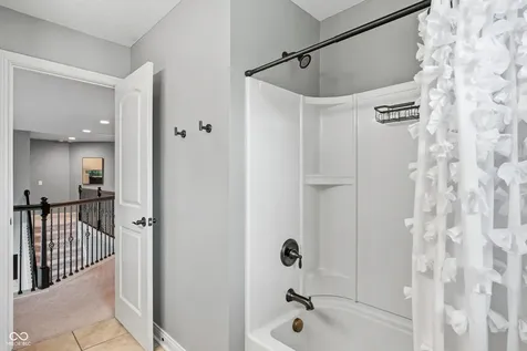 8842 Windpointe Pass Zionsville IN 46077