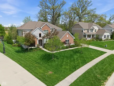 8842 Windpointe Pass Zionsville IN 46077