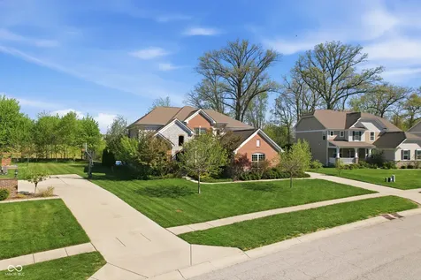 8842 Windpointe Pass Zionsville IN 46077