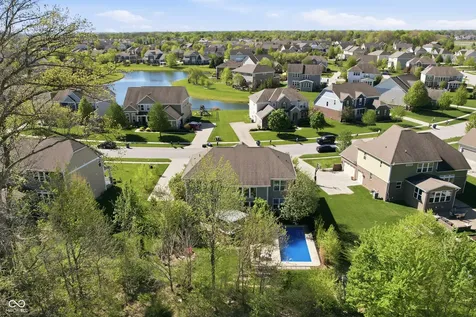 8842 Windpointe Pass Zionsville IN 46077