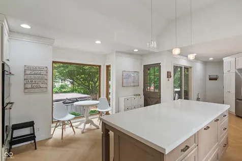 35 Spring Drive Zionsville IN 46077