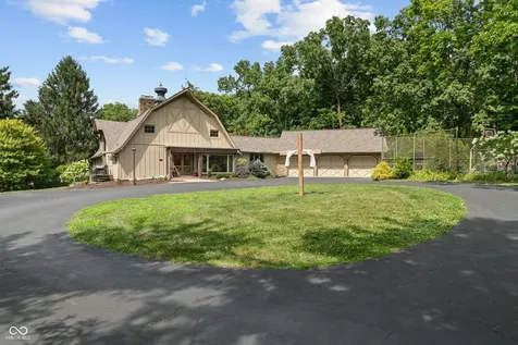 35 Spring Drive Zionsville IN 46077