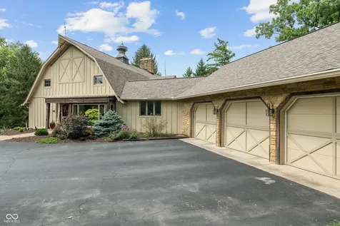 35 Spring Drive Zionsville IN 46077