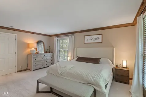 35 Spring Drive Zionsville IN 46077