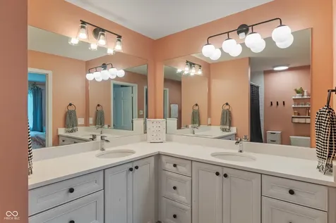 35 Spring Drive Zionsville IN 46077