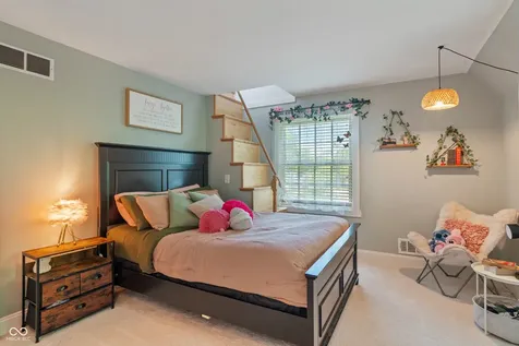 35 Spring Drive Zionsville IN 46077