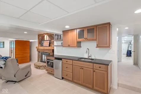 35 Spring Drive Zionsville IN 46077