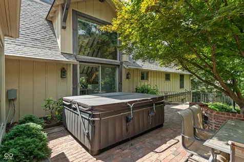 35 Spring Drive Zionsville IN 46077