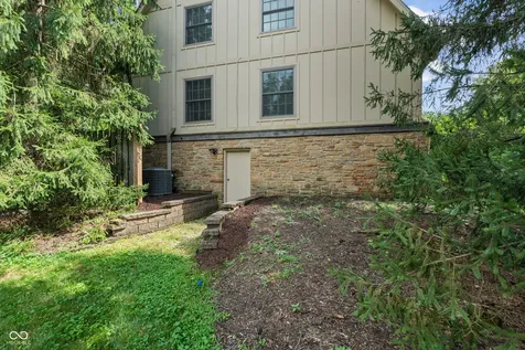35 Spring Drive Zionsville IN 46077