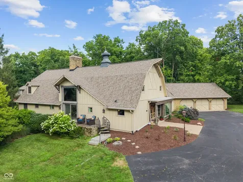 35 Spring Drive Zionsville IN 46077