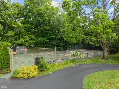 35 Spring Drive Zionsville IN 46077