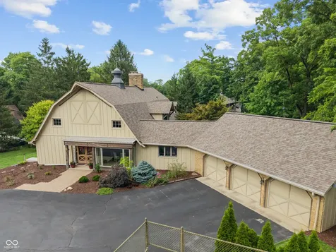 35 Spring Drive Zionsville IN 46077