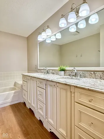 4779 Stansbury Lane Indianapolis IN 46254