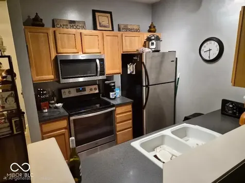 8349 Pine Branch Lane Indianapolis IN 46234