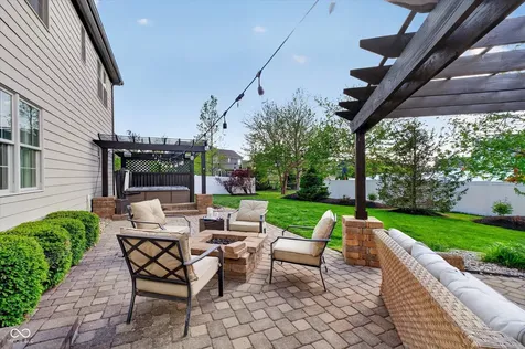 13714 Heatherfield Drive W Fishers IN 46038