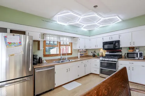 401 E Pearl Street Waldron IN 46182
