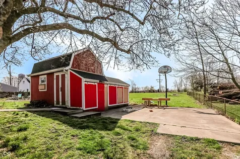401 E Pearl Street Waldron IN 46182