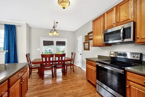 6264 Saddletree Drive Zionsville IN 46077