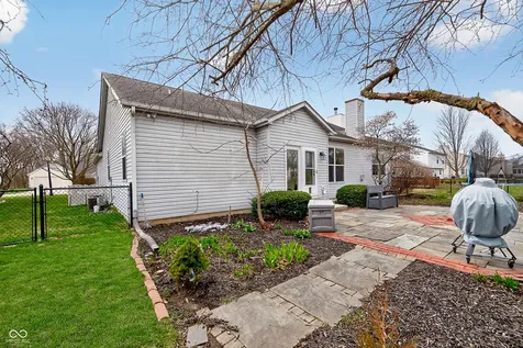 6264 Saddletree Drive Zionsville IN 46077