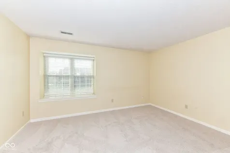 7238 Harbour Isle Indianapolis IN 46240