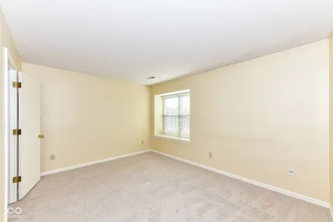 7238 Harbour Isle Indianapolis IN 46240