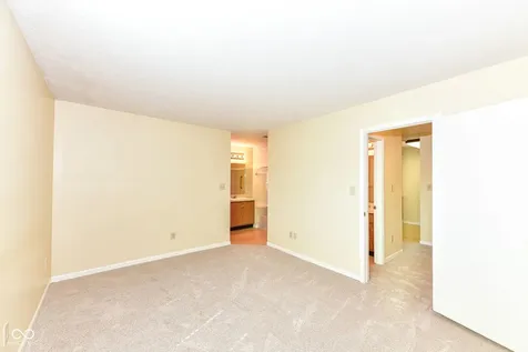 7238 Harbour Isle Indianapolis IN 46240