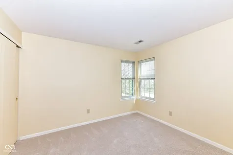 7238 Harbour Isle Indianapolis IN 46240