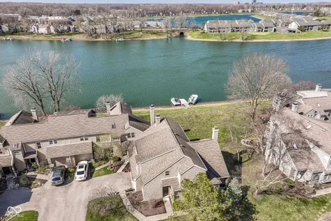 7238 Harbour Isle Indianapolis IN 46240