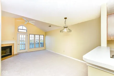 7238 Harbour Isle Indianapolis IN 46240