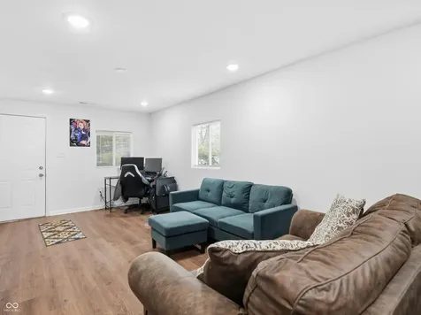 1821 N Dequincy Street Indianapolis IN 46218