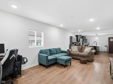 1821 N Dequincy Street Indianapolis IN 46218