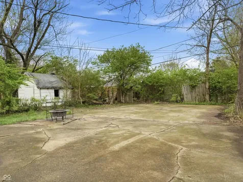 1821 N Dequincy Street Indianapolis IN 46218