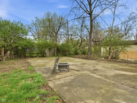 1821 N Dequincy Street Indianapolis IN 46218